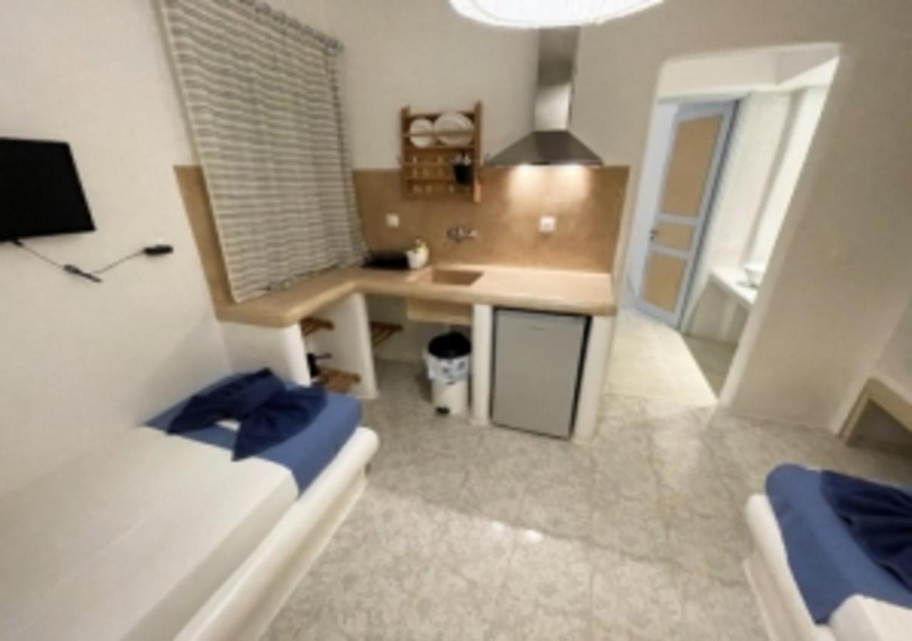 Glaros Hotel イオス島 チョーラ エクステリア 写真