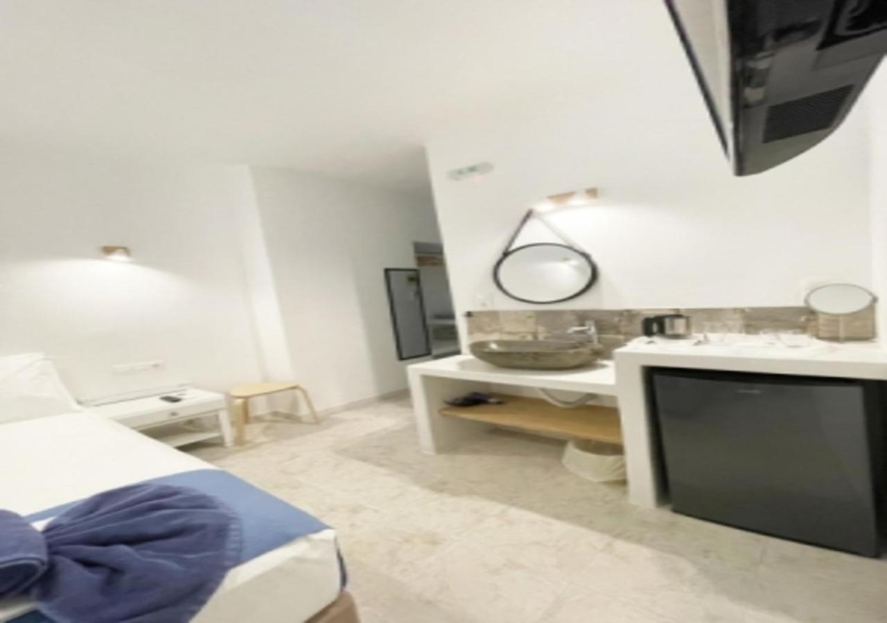 Glaros Hotel イオス島 チョーラ エクステリア 写真